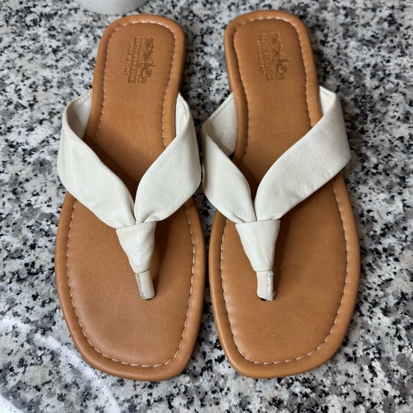 Coach & Four Made In Italy Women's White Sandals Size 11 - Picture 1 of 9
